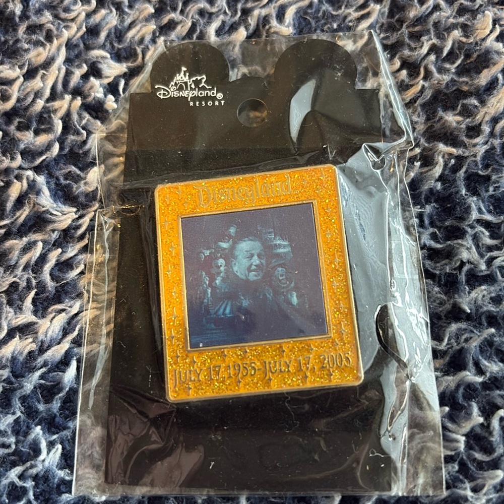 Disneyland Collector Pin Park 50th Anniversary Walt Disney 2005 Special Edition